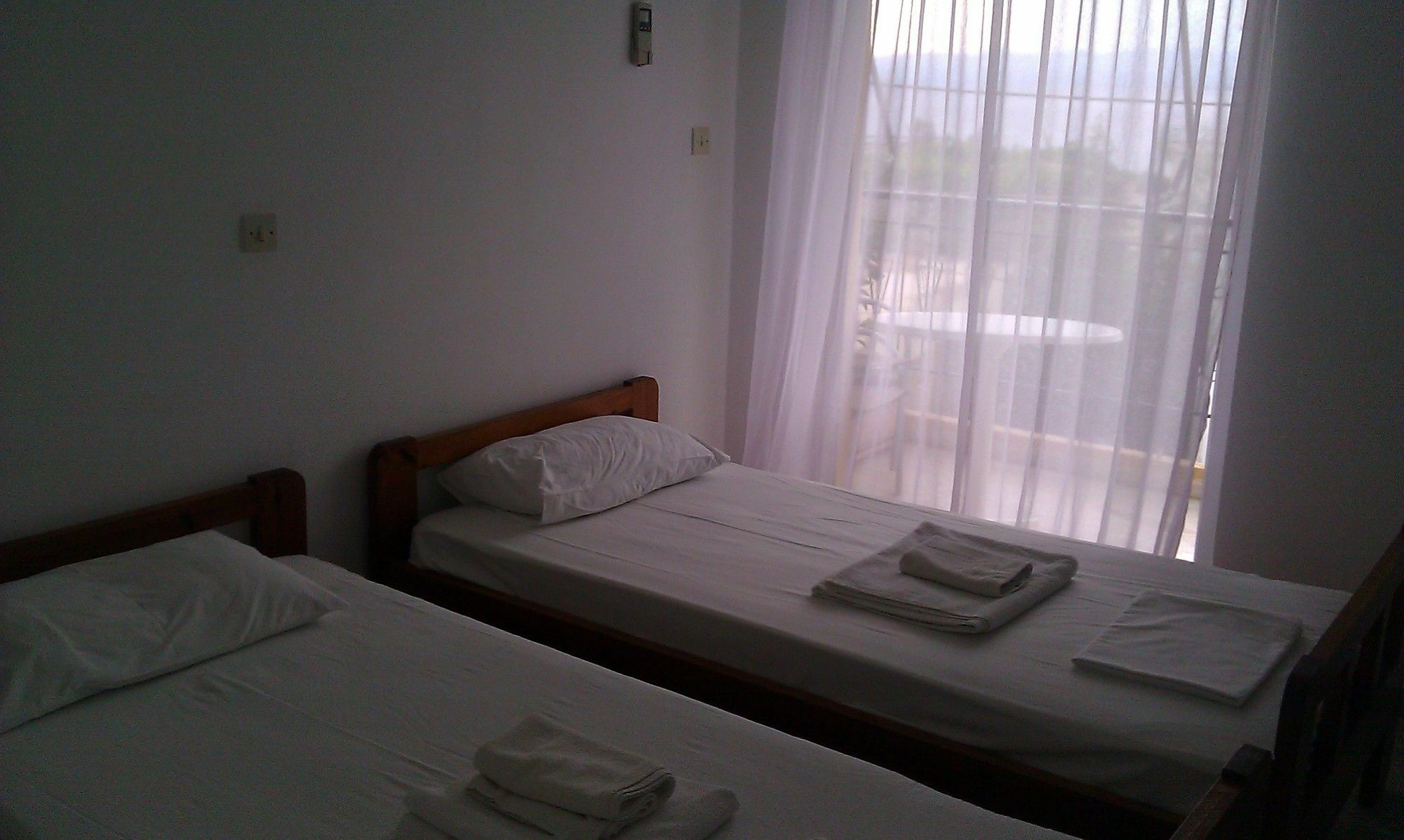 Katerina Apartments 칼라마타 외부 사진