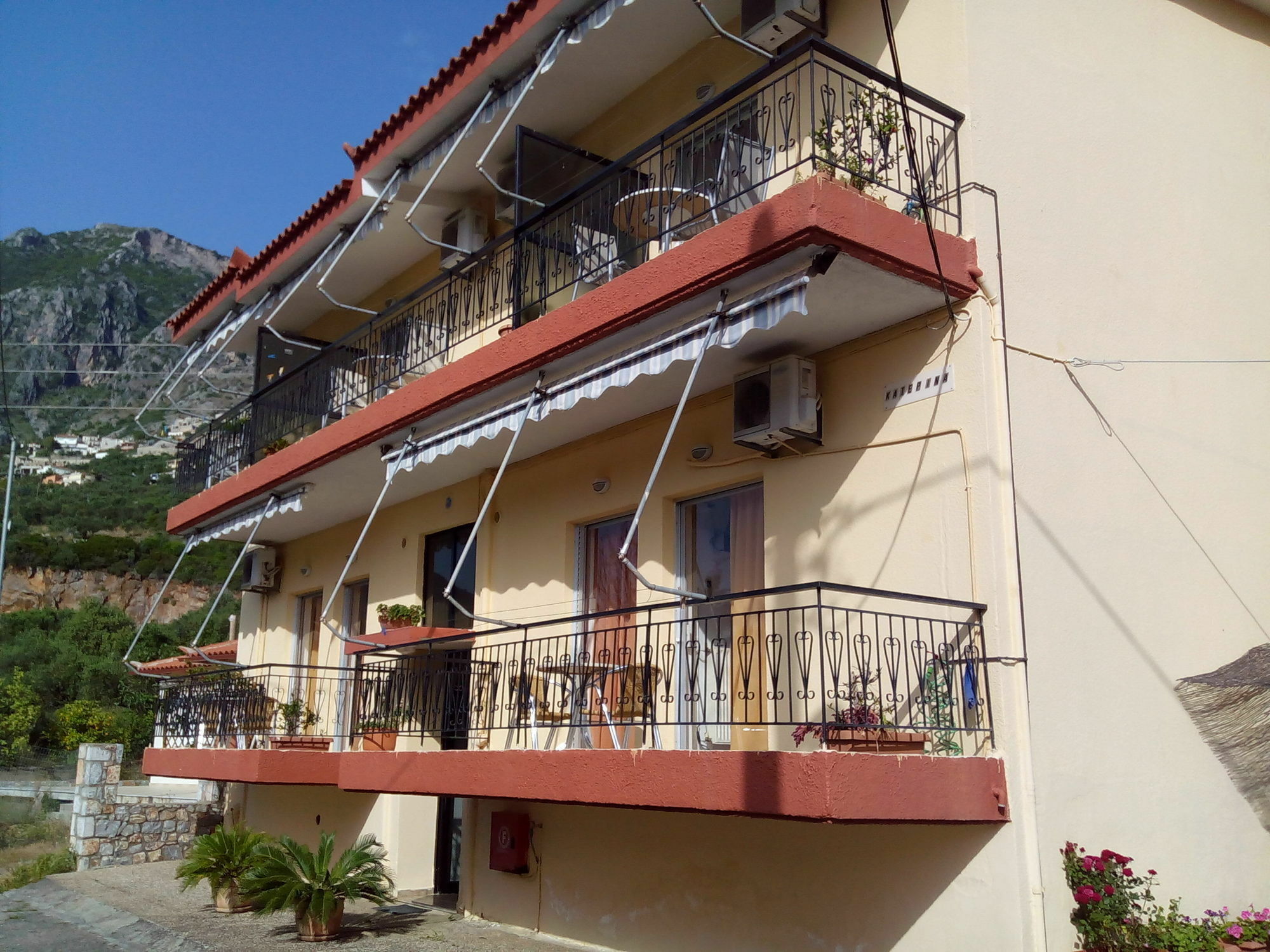 Katerina Apartments 칼라마타 외부 사진